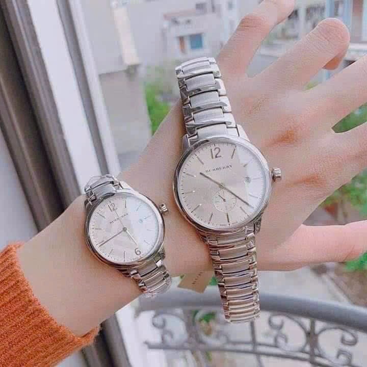 Đồng Hồ Burberry The Classic |Cặp Đôi |Mặt Trắng |Dây Kim Loại Silver |Size 40x32mm |donghogiatot.vn