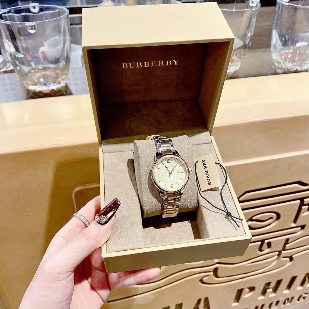 Đồng Hồ Burberry The Classic |Cặp Đôi |Mặt Tròn |Dây Kim Loại Demi Vàng Gold |Size 40x32mm |donghogiatot.vn