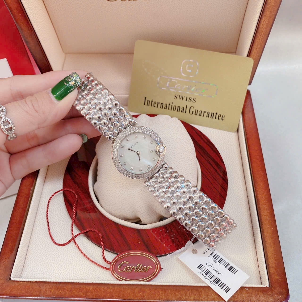 Đồng Hồ Cartier Ballon Blanc |Nữ Giới |Mặt Đính Đá |Dây Kim Loại Silver |Máy Pin (Quartz) |Size 30mm |donghogiatot.vn