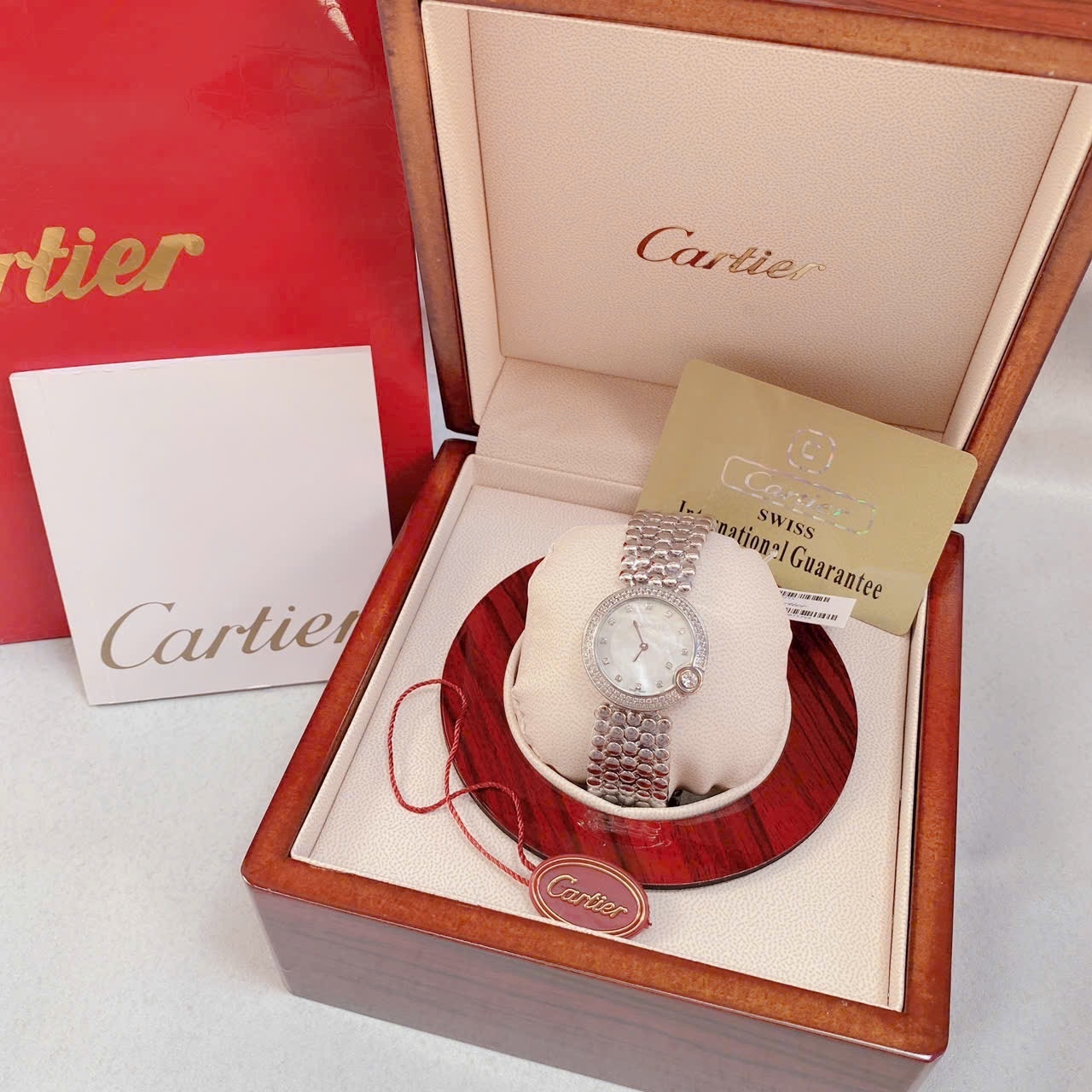 Đồng Hồ Cartier Ballon Blanc |Nữ Giới |Mặt Đính Đá |Dây Kim Loại Silver |Máy Pin (Quartz) |Size 30mm |donghogiatot.vn