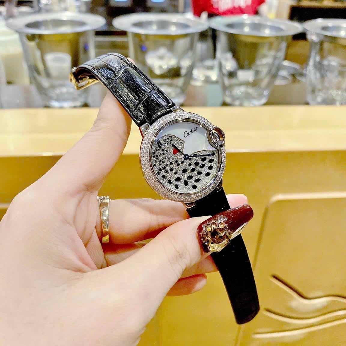 Đồng Hồ Cartier Ballon Bleu |Nữ Giới |Mặt Báo |Đính Đá |Dây Da Đen |Máy Pin (Quartz) |Size 36mm |donghogiatot.vn