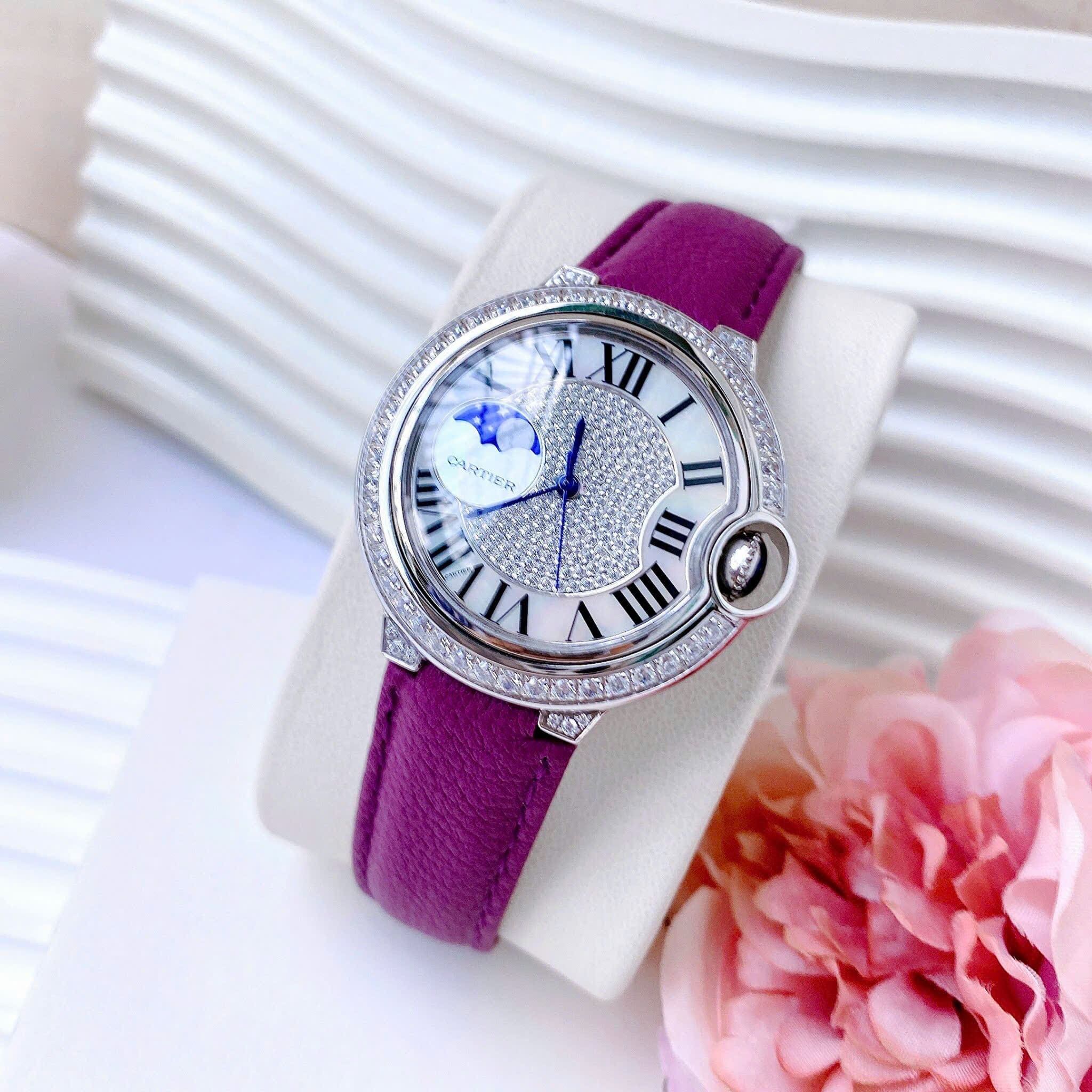 Đồng Hồ Cartier Ballon Bleu |Nữ Giới |Đính Đá |Dây Da Tím |Máy Pin (Quartz) |Size 35mm |donghogiatot.vn