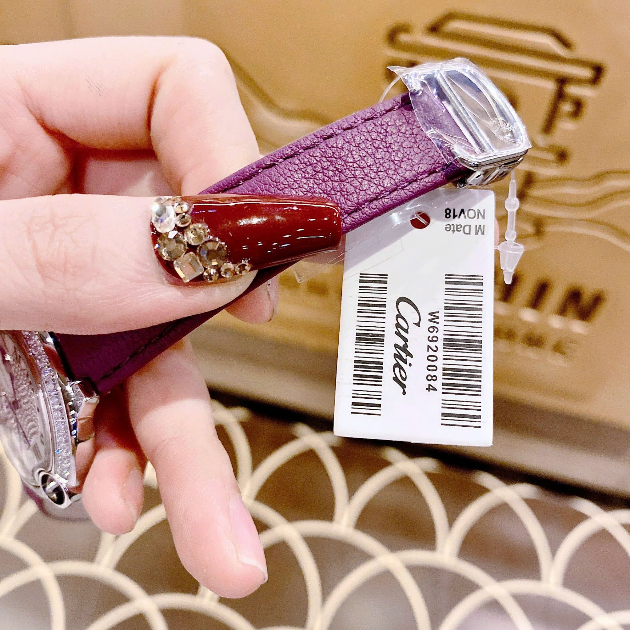 Đồng Hồ Cartier Ballon Bleu |Nữ Giới |Đính Đá |Dây Da Tím |Máy Pin (Quartz) |Size 35mm |donghogiatot.vn