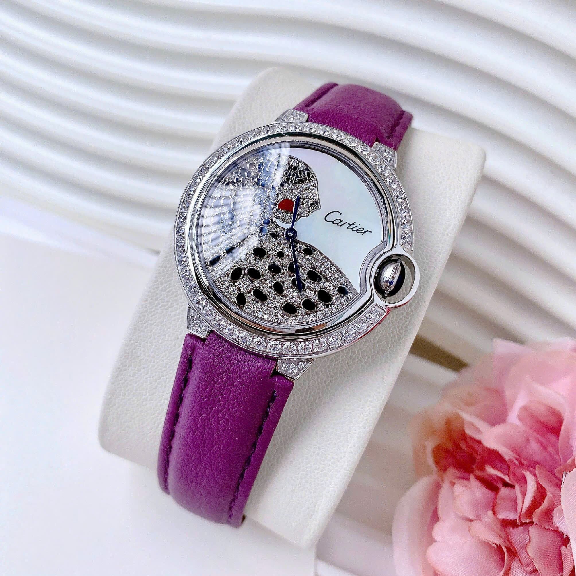 Đồng Hồ Cartier Ballon Bleu Panther |Nữ Giới |Đính Đá |Dây Da Tím |Máy Pin (Quartz) |Size 36mm |dontghogiatot.vn