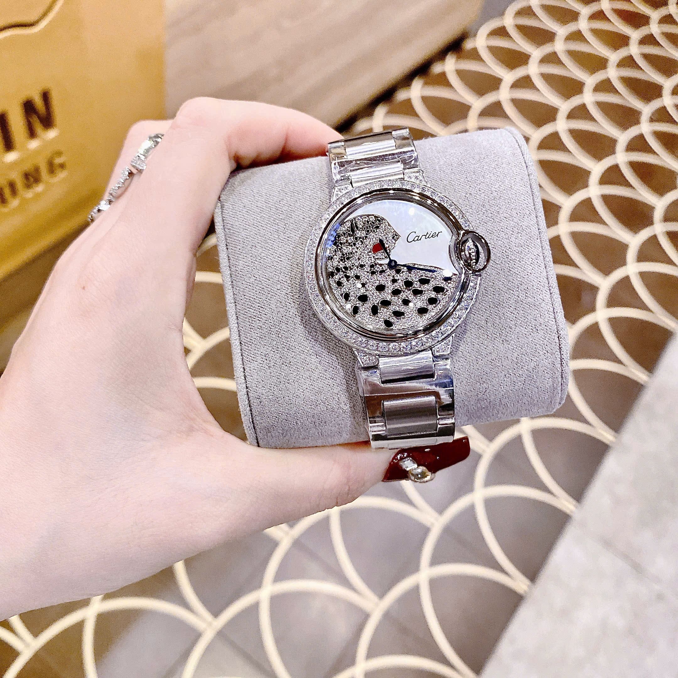 Đồng Hồ Cartier Ballon Bleu Panther |Nữ Giới |Dây Kim Loại Silver |Máy Pin (Quartz) |Size 36mm |donghogiatot.vn