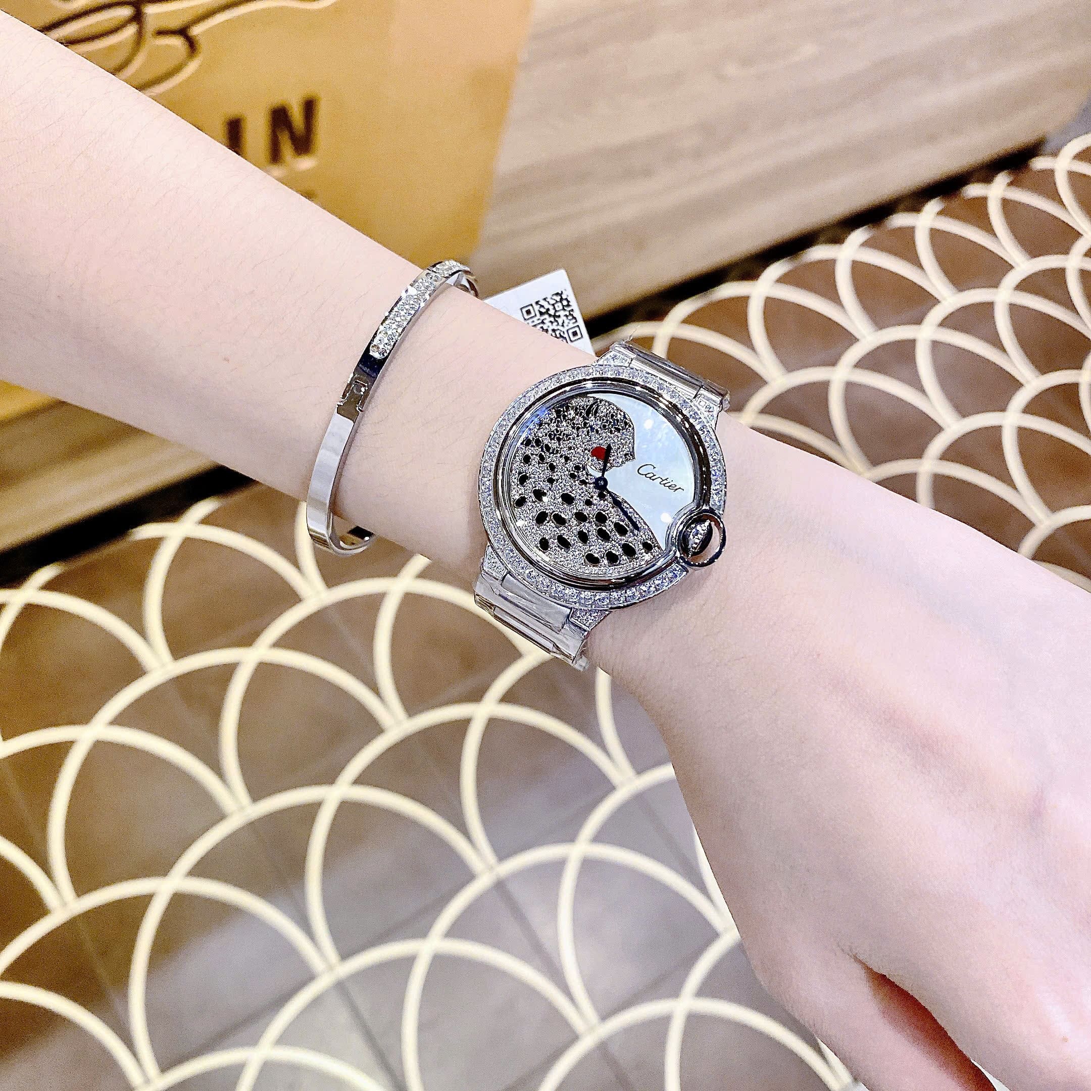 Đồng Hồ Cartier Ballon Bleu Panther |Nữ Giới |Dây Kim Loại Silver |Máy Pin (Quartz) |Size 36mm |donghogiatot.vn