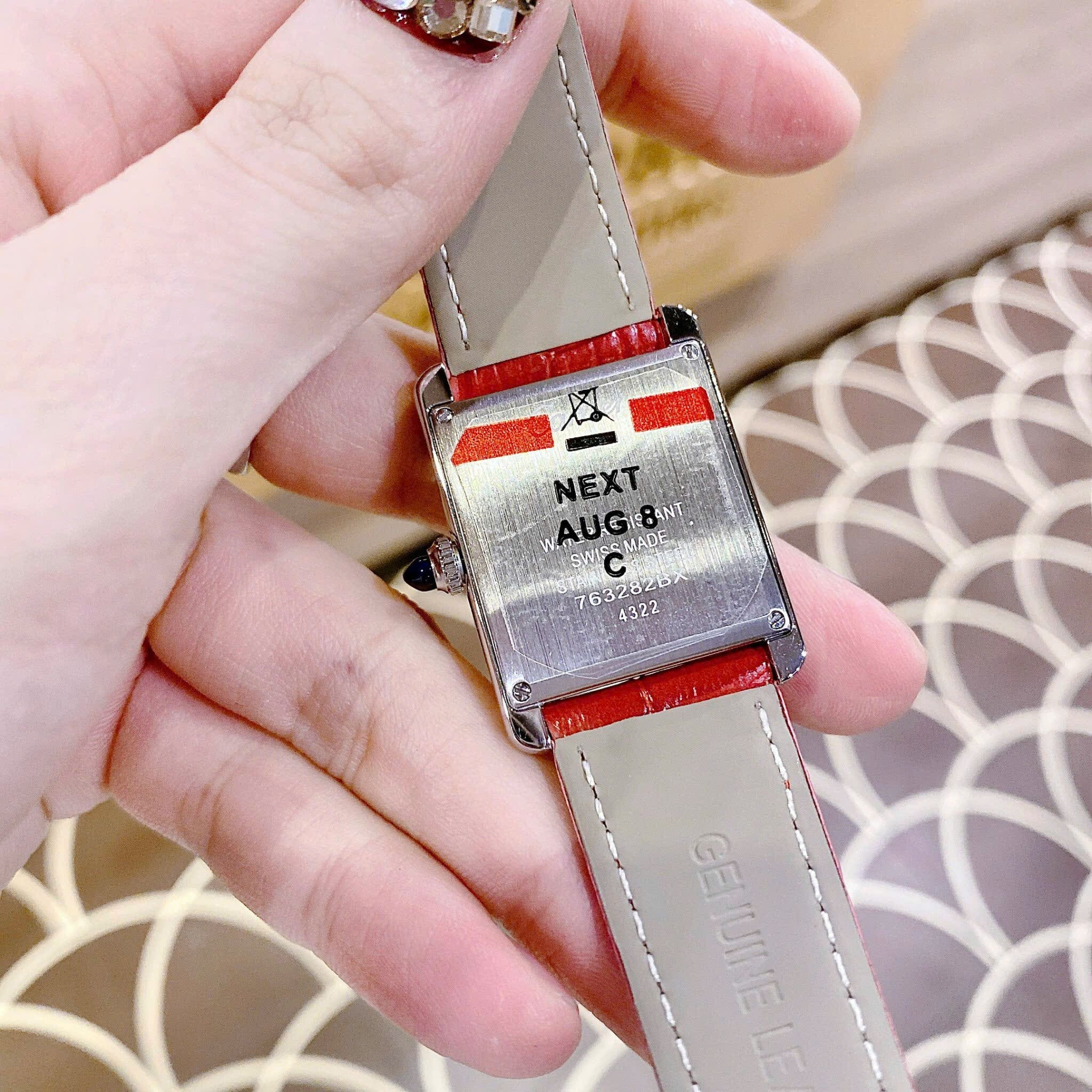 Đồng Hồ Cartier Tank Solo |Nữ Giới |Mặt Chữ Nhật |Đính Đá |Dây Da Đỏ |Máy Pin (Quartz) |Size 31x24mm |donghogiatot.vn