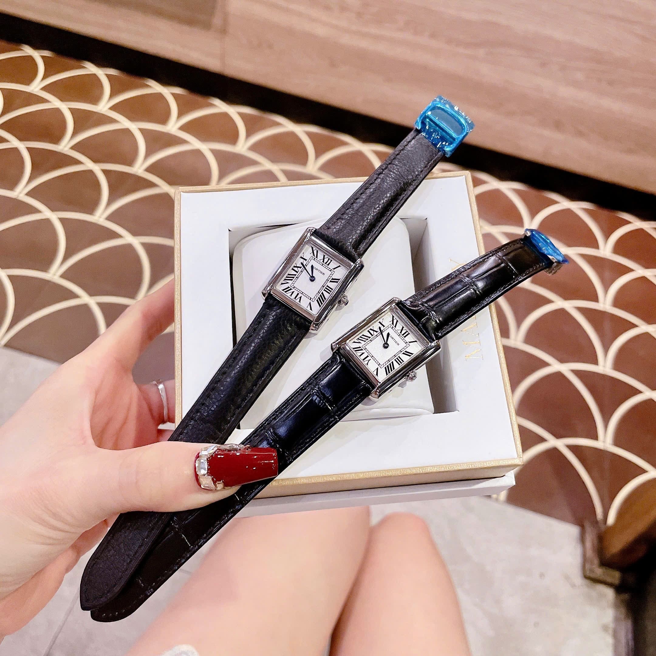 Đồng Hồ Cartier Tank Solo |Nữ Giới |Mặt Chữ Nhật |Dây Da Đen |Máy Pin (Quartz) |Size 31x24mm |donghogiatot.vn