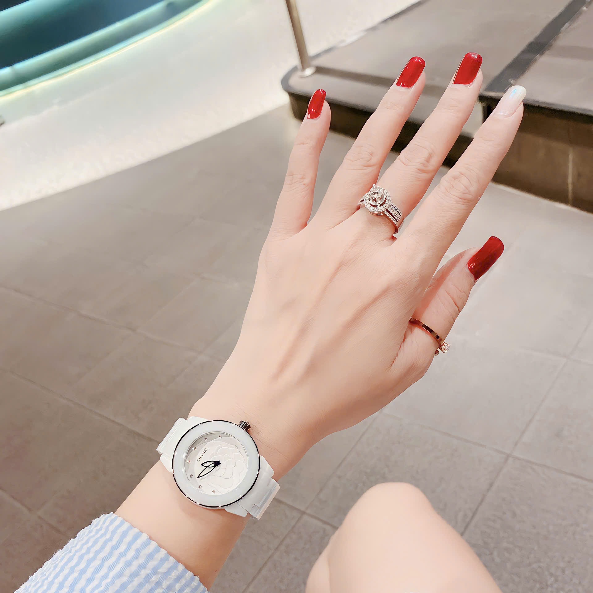 Đồng Hồ Chanel Hoa 3D |Nữ Giới |Silver |Dây Đá Ceramica Trắng |Máy Pin (Quartz) |Size 34mm |donghogiatot.vn