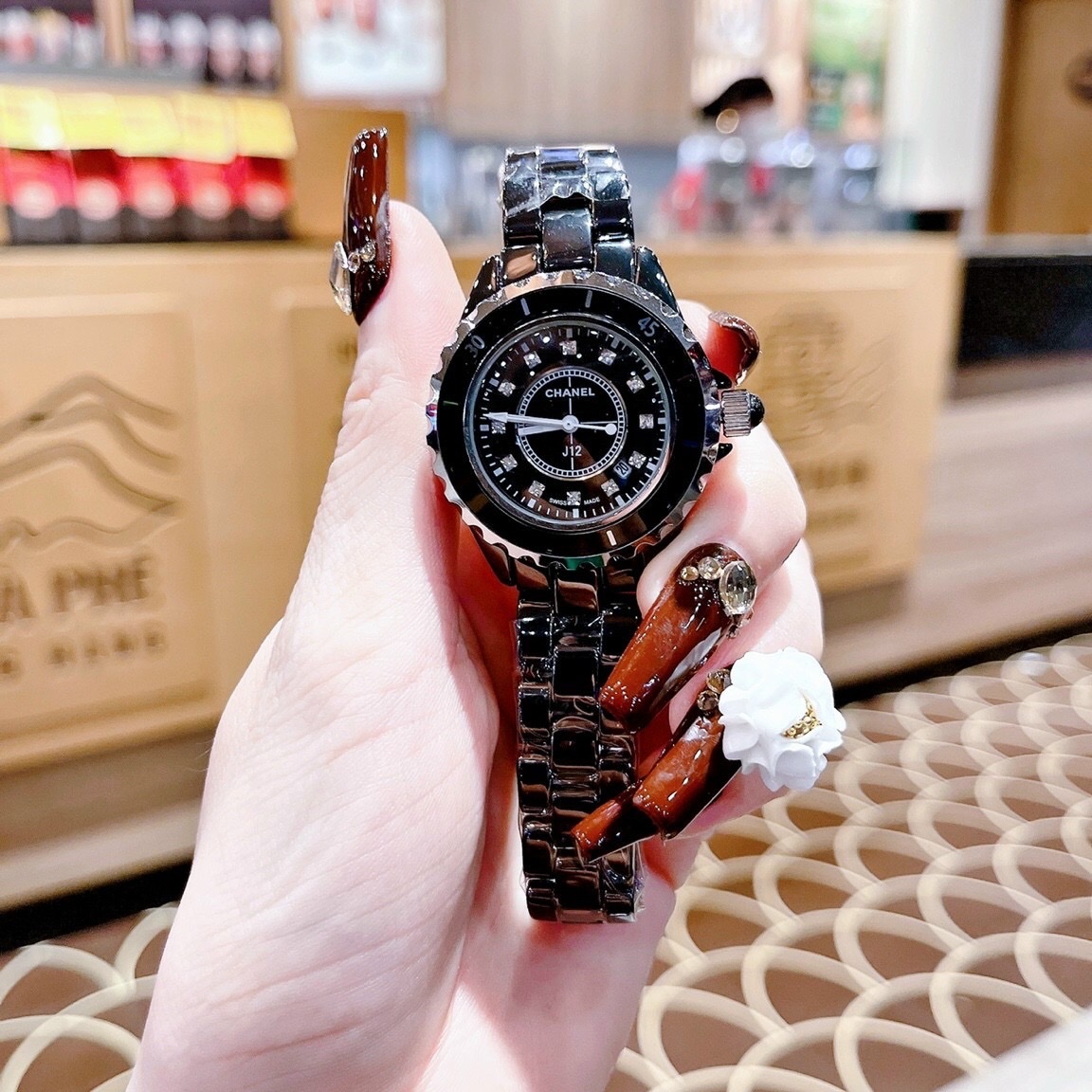 Đồng Hồ Chanel Hoa J12 |Nữ Giới |Đính Đá |Dây Đá Ceramica Đen |Máy Pin (Quartz) |Size 34mm |donghogiatot.vn