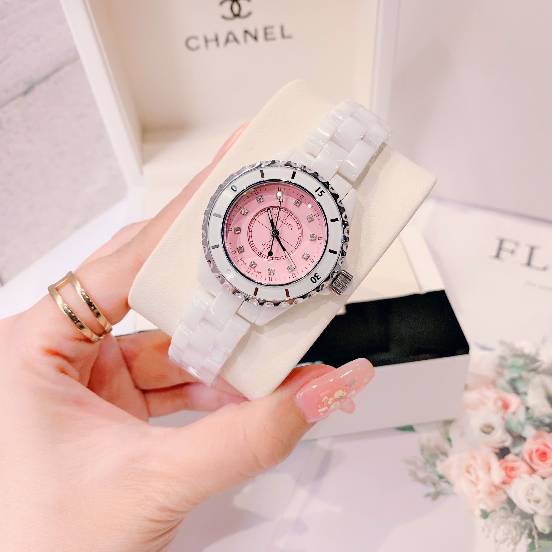 Đồng Hồ Chanel Hoa J12 |Nữ Giới |Mặt Hồng |Đính Đá |Dây Đá Ceramica Trắng |Máy Pin (Quartz) |Size 34mm |donghogiatot.vn