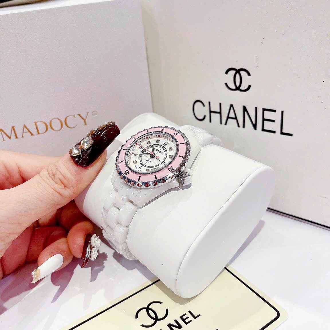 Đồng Hồ Chanel Hoa J12 |Nữ Giới |Niềng Hồng |Dây Đá Ceramica Trắng |Máy Pin (Quartz) |Size 34mm |donghogiatot.vn