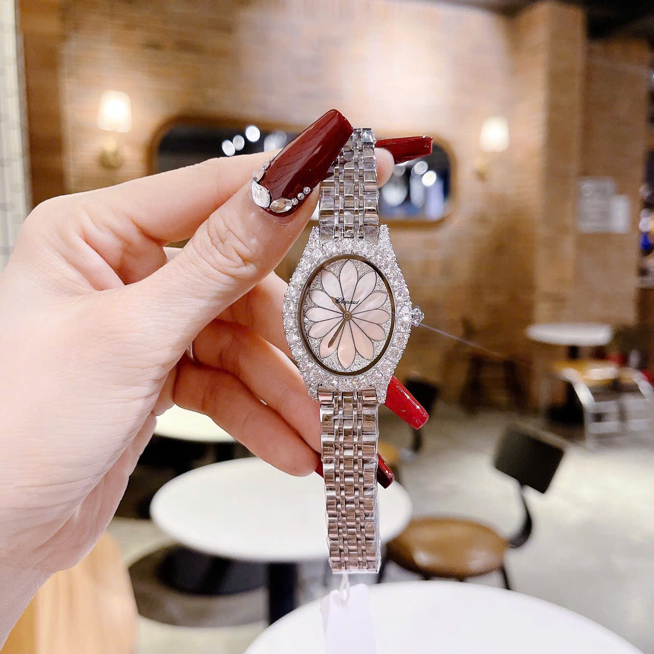 Đồng Hồ Chopard L'Heure Du Diamant |Nữ Giới |Mặt Hồng |Dây Kim Loại |Máy Pin (Quartz) |Size 32mm |donghogiatot.vn