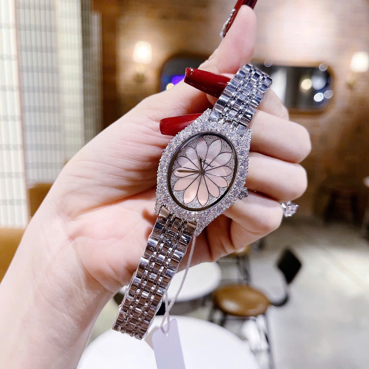 Đồng Hồ Chopard L'Heure Du Diamant |Nữ Giới |Mặt Hồng |Dây Kim Loại |Máy Pin (Quartz) |Size 32mm |donghogiatot.vn