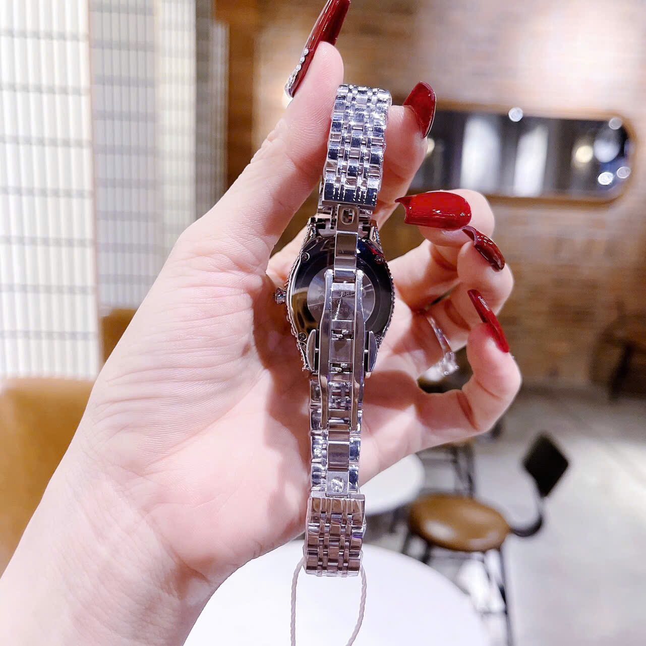 Đồng Hồ Chopard L'Heure Du Diamant |Nữ Giới |Mặt Hồng |Dây Kim Loại |Máy Pin (Quartz) |Size 32mm |donghogiatot.vn