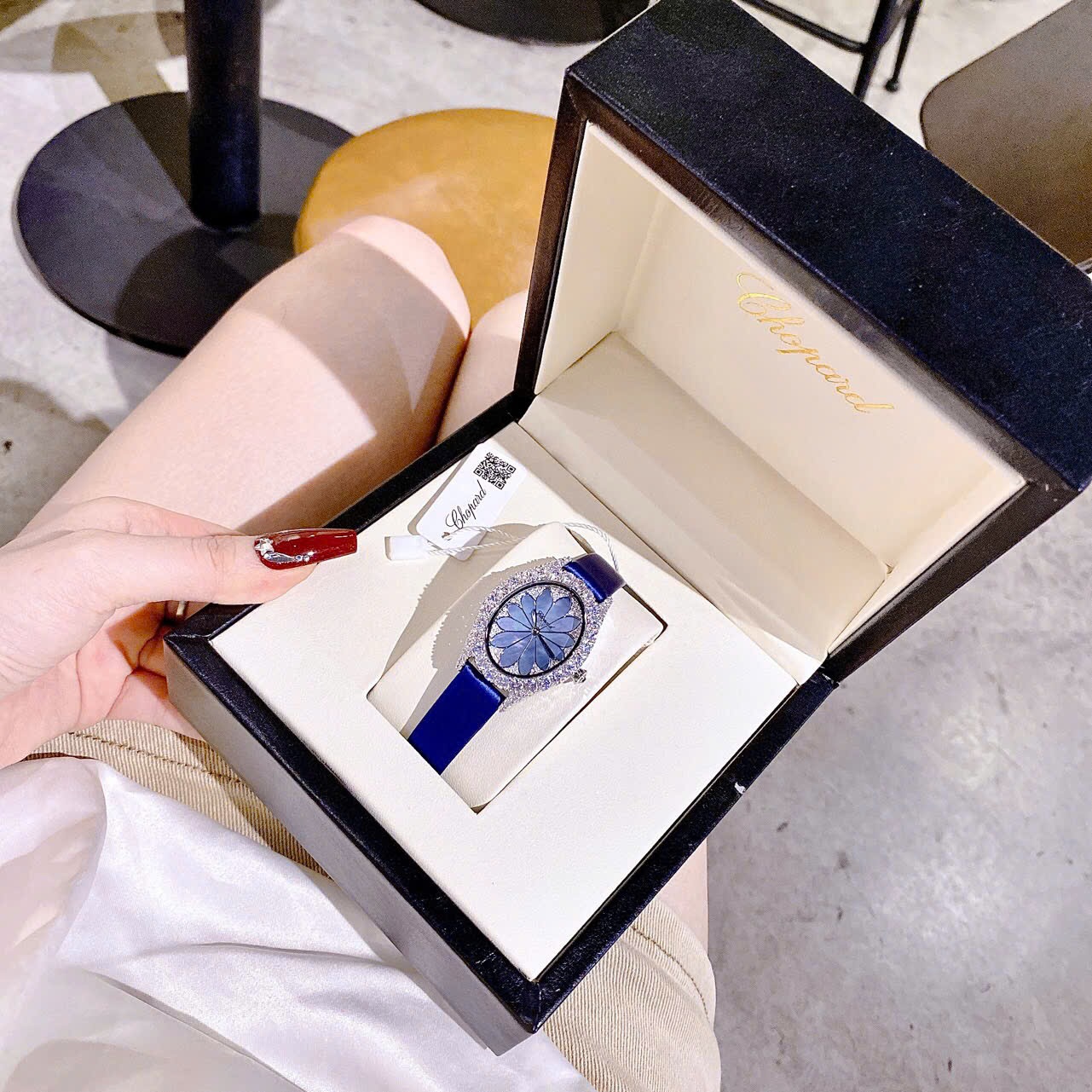 Đồng Hồ Chopard L'Heure Du Diamant |Nữ Giới |Đính Đá |Dây Da Xanh |Máy Pin (Quartz) |Size 32mm |donghogiatot.vn