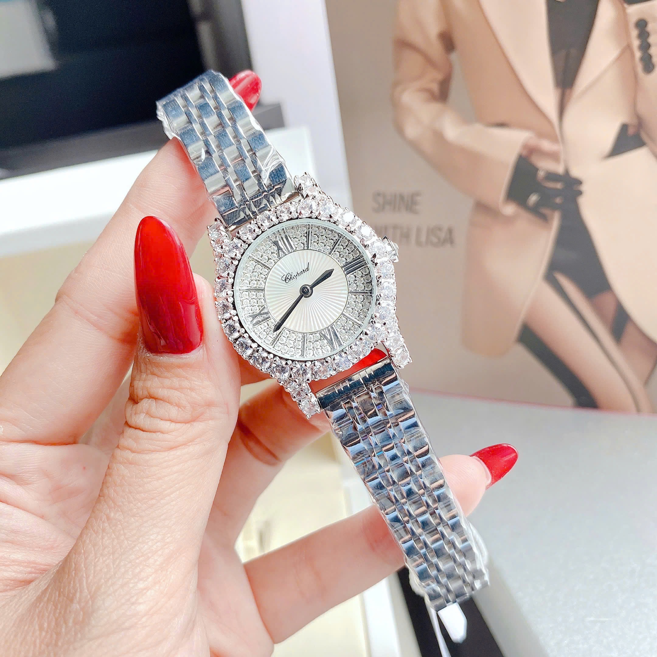 Đồng Hồ Chopard L'Heure Du Diamant |Nữ Giới |Đính Đá |Dây Kim Loại Silver |Máy Pin (Quartz) |Size 32mm |donghogiatot.vn