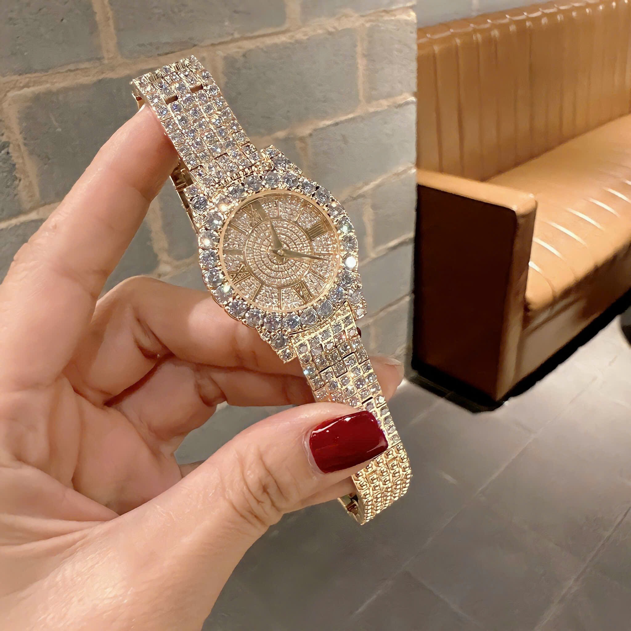 Đồng Hồ Chopard L'Heure Du Diamant |Nữ Giới |Full Đá |Dây Kim Loại Vàng Gold |Máy Pin (Quartz) |Size 32mm |donghogoatot.vn