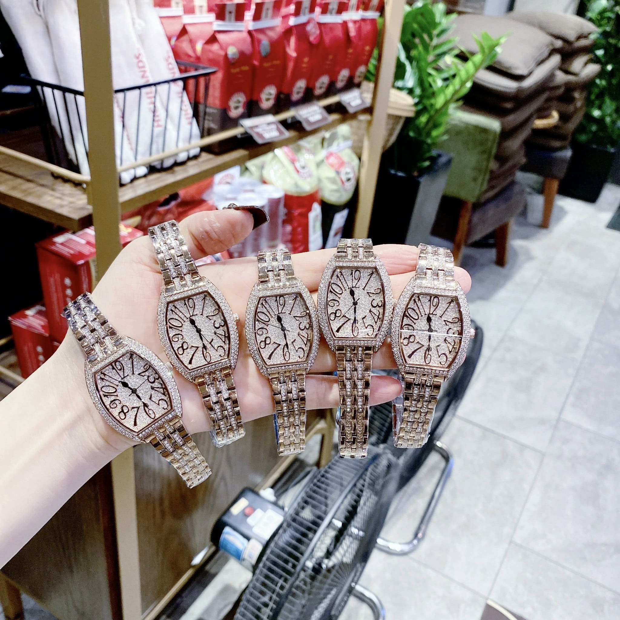 Đồng Hồ Chopard Tựa Franck Muller |Nữ Giới |Dây Kim Loại Rose Gold |Máy Pin (Quartz) |Size 34mm |dongogiatot.vn