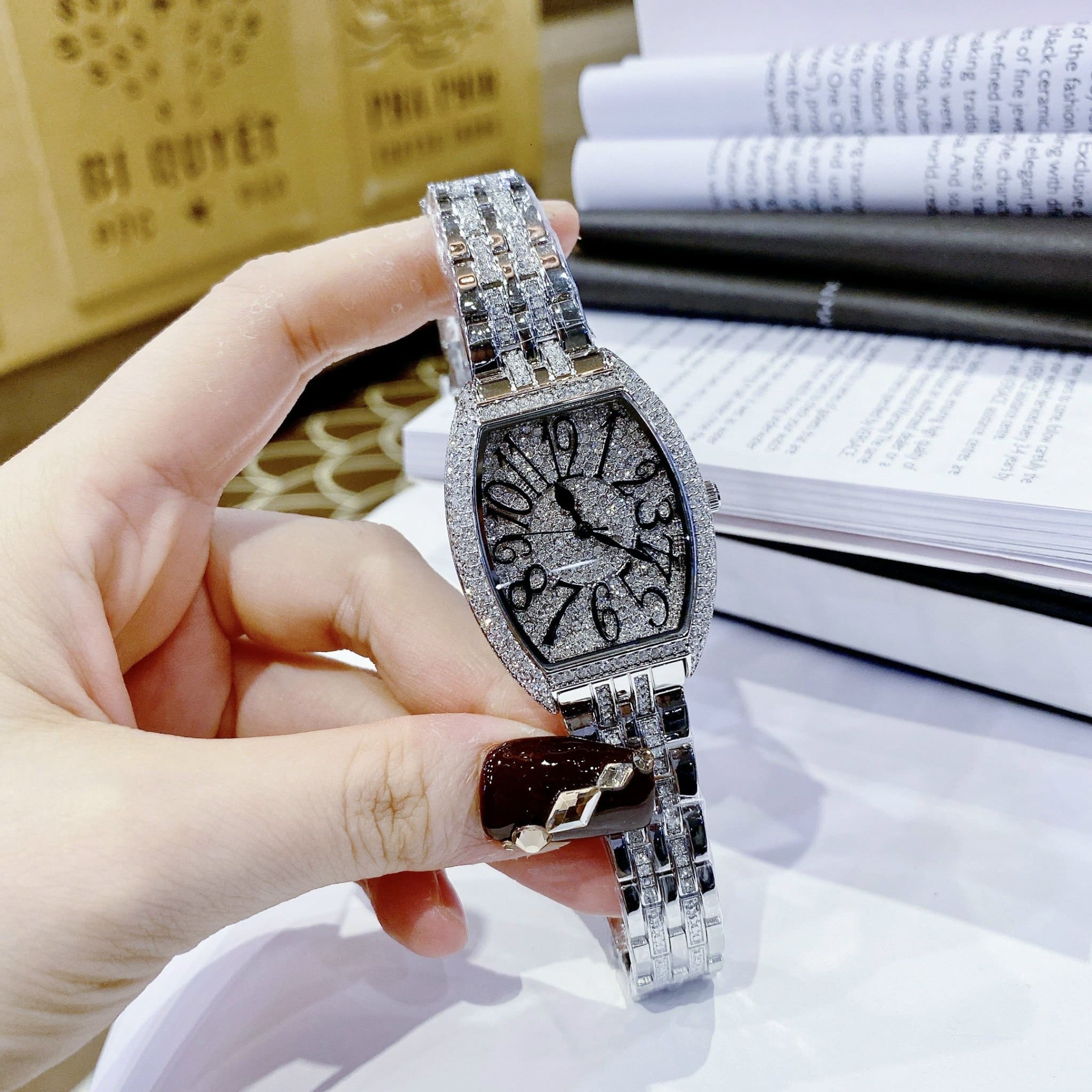 Đồng Hồ Chopard Tựa Franck Muller |Nữ Giới |Đính Đá |Dây Kim Loại Silver |Máy Pin (Quartz) |Size 34mm |donghogiatot.vn
