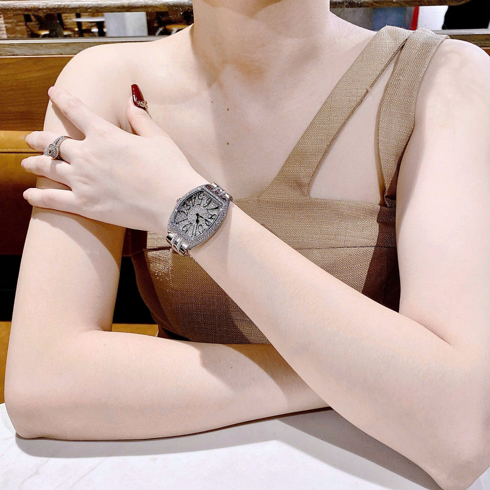 Đồng Hồ Chopard Tựa Franck Muller |Nữ Giới |Đính Đá |Dây Kim Loại Silver |Máy Pin (Quartz) |Size 34mm |donghogiatot.vn