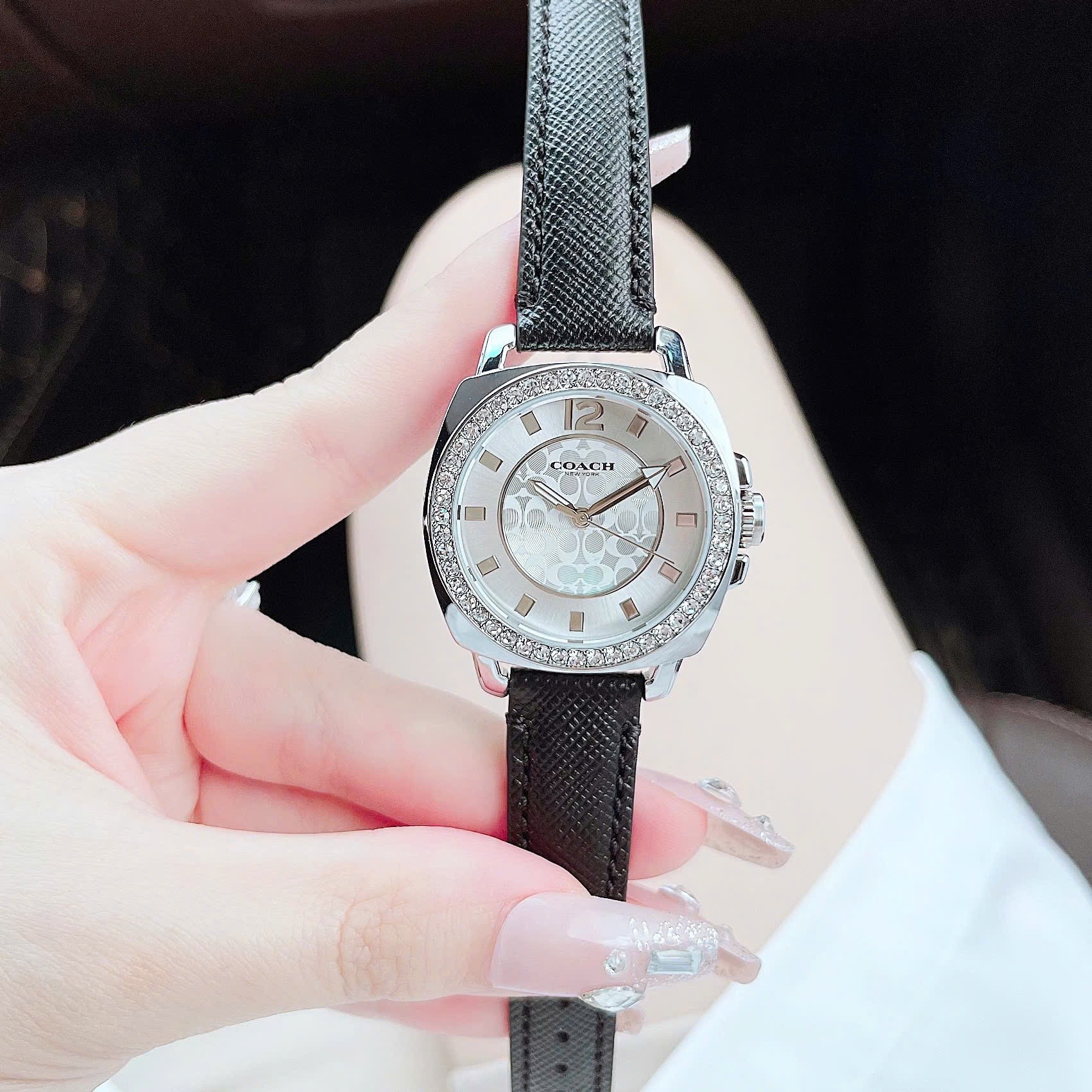 Đồng Hồ Coach Boyfriend |Nữ Giới |Silver |Đính Đá |Dây Da Đen |Máy Pin (Quartz) |Size 34mm |donghogiatot.vn
