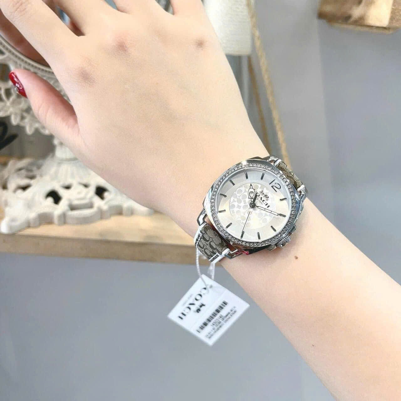 Đồng Hồ Coach Boyfriend |Nữ Giới |Silver |Đính Đá |Dây Vải Bọc Da Trắng |Máy Pin (Quartz) |Size 34mm |donghogiatot.vn