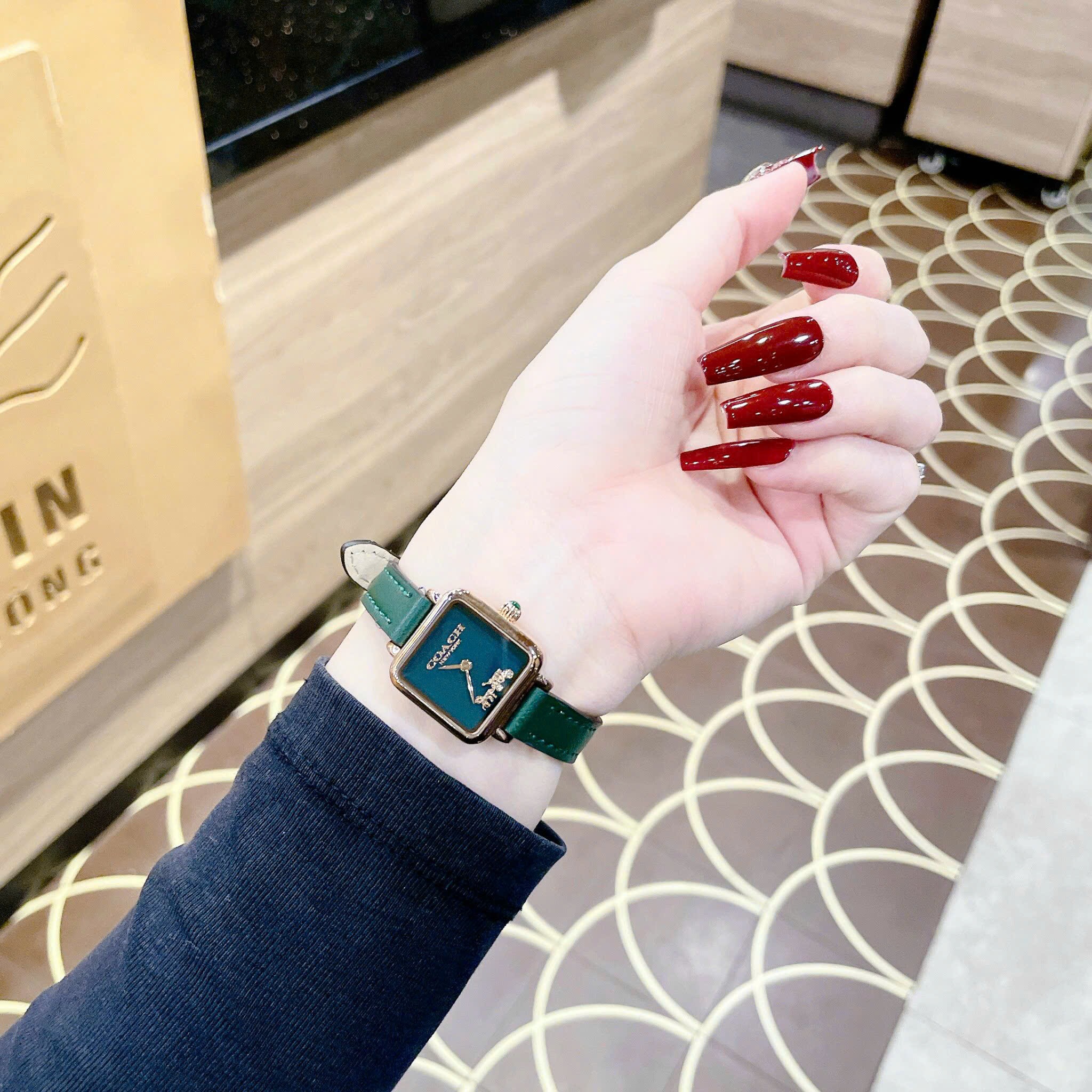 Đồng Hồ Coach Cass Signature |Nữ Giới |Mặt Vuông |Dây Da Xanh Lá |Máy Pin (Quartz) |Size 22mm |donghogiatot.vn