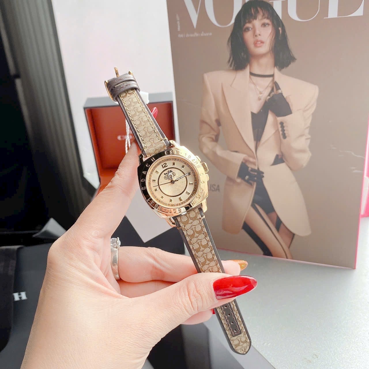 Đồng Hồ Coach EST 1941 |Nữ Giới |Mặt Vàng Gold |Dây Da Nâu |Máy Pin (Quartz) |Size 36mm |donghogiatot.vn