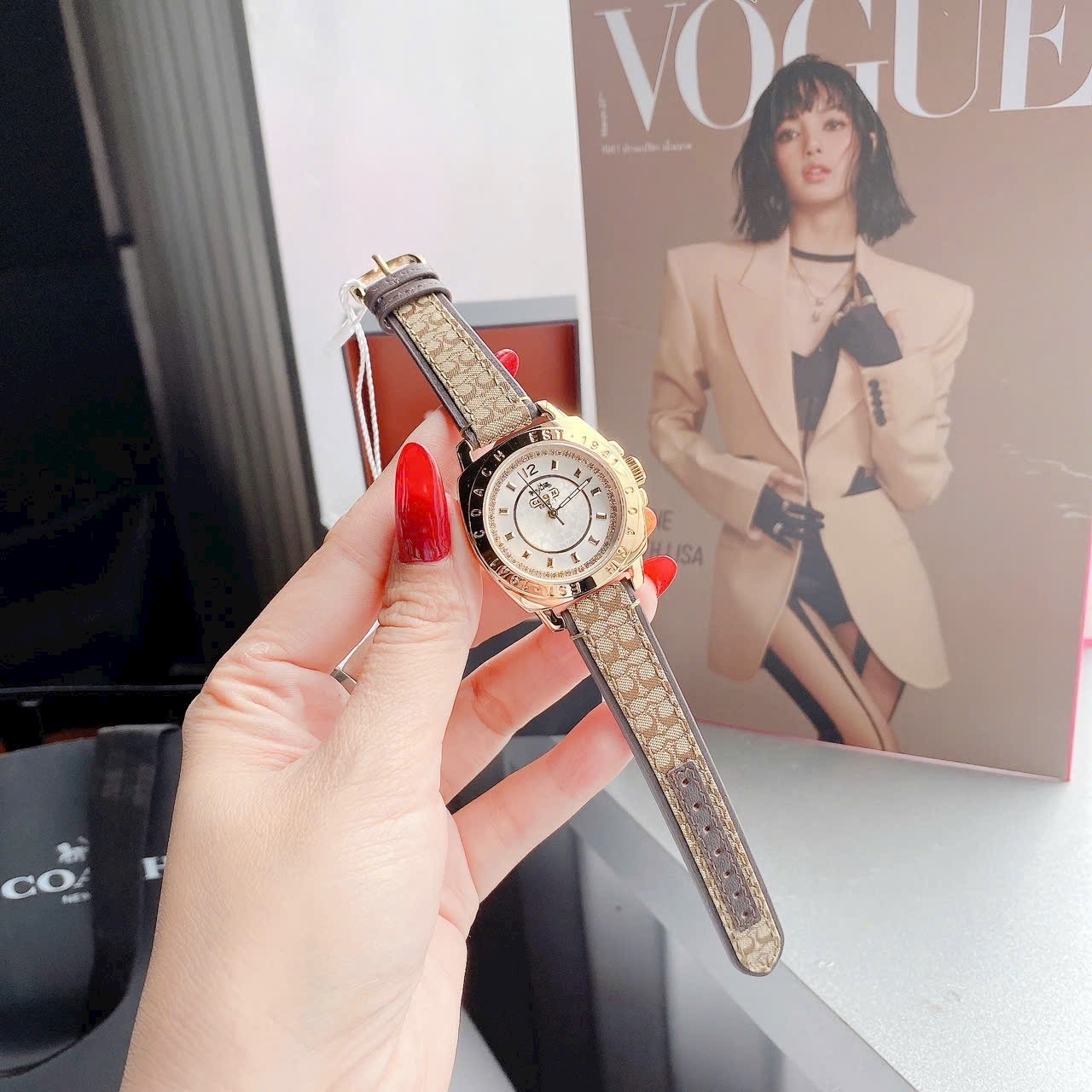 Đồng Hồ Coach EST 1941 |Nữ Giới |Vàng Gold |Dây Da Nâu |Máy Pin (Quartz) |Size 36mm |donghogiatot.vn