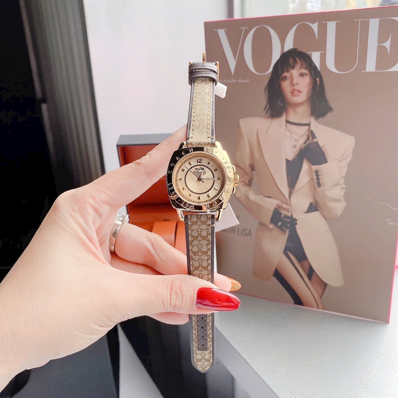 Đồng Hồ Coach EST 1941 |Nữ Giới |Mặt Vàng Gold |Dây Da Nâu |Máy Pin (Quartz) |Size 36mm |donghogiatot.vn