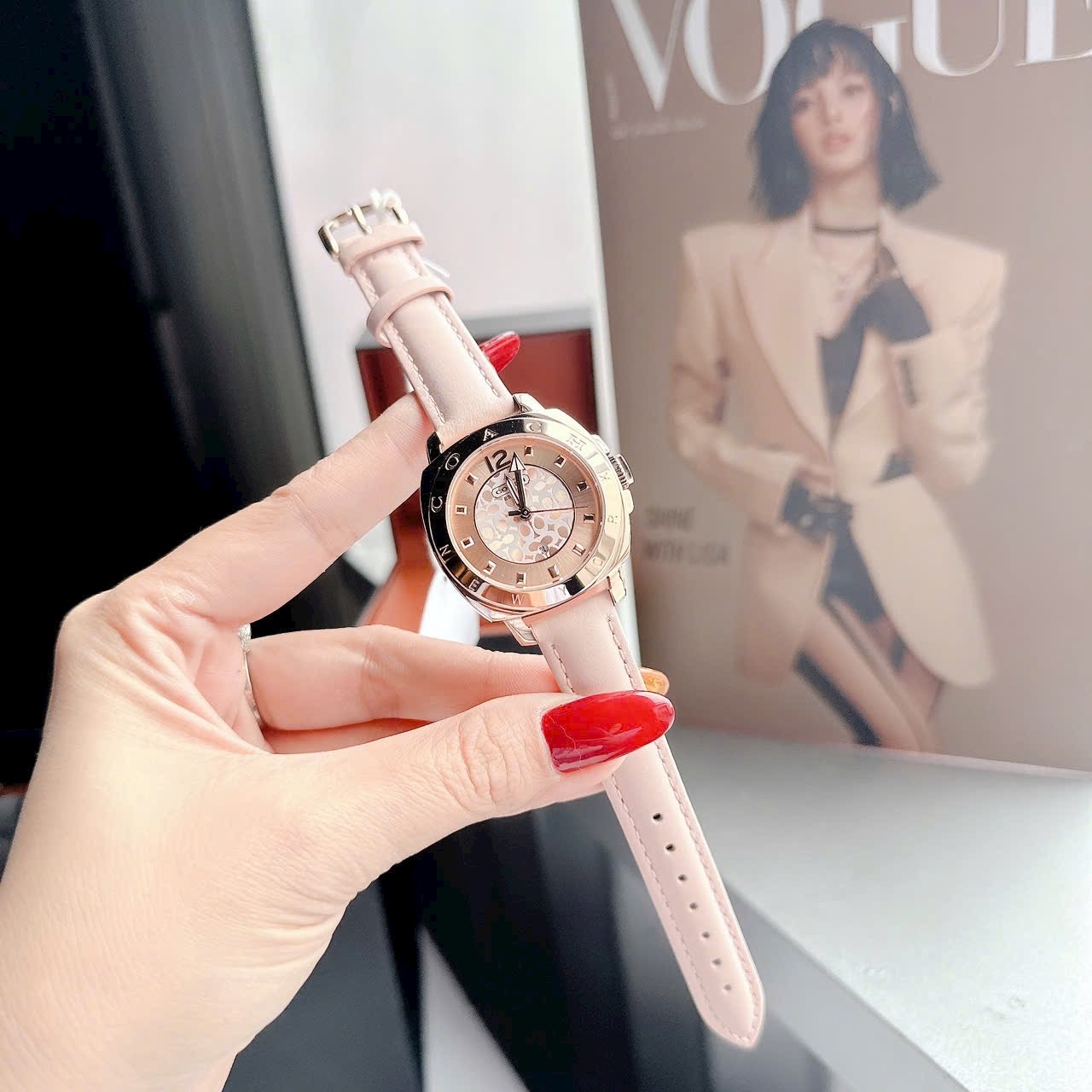 Đồng Hồ Coach New York |Nữ Giới |Rose Gold |Dây Da Hồng |Máy Pin (Quartz) |Size 36mm |donghogiatot.vn