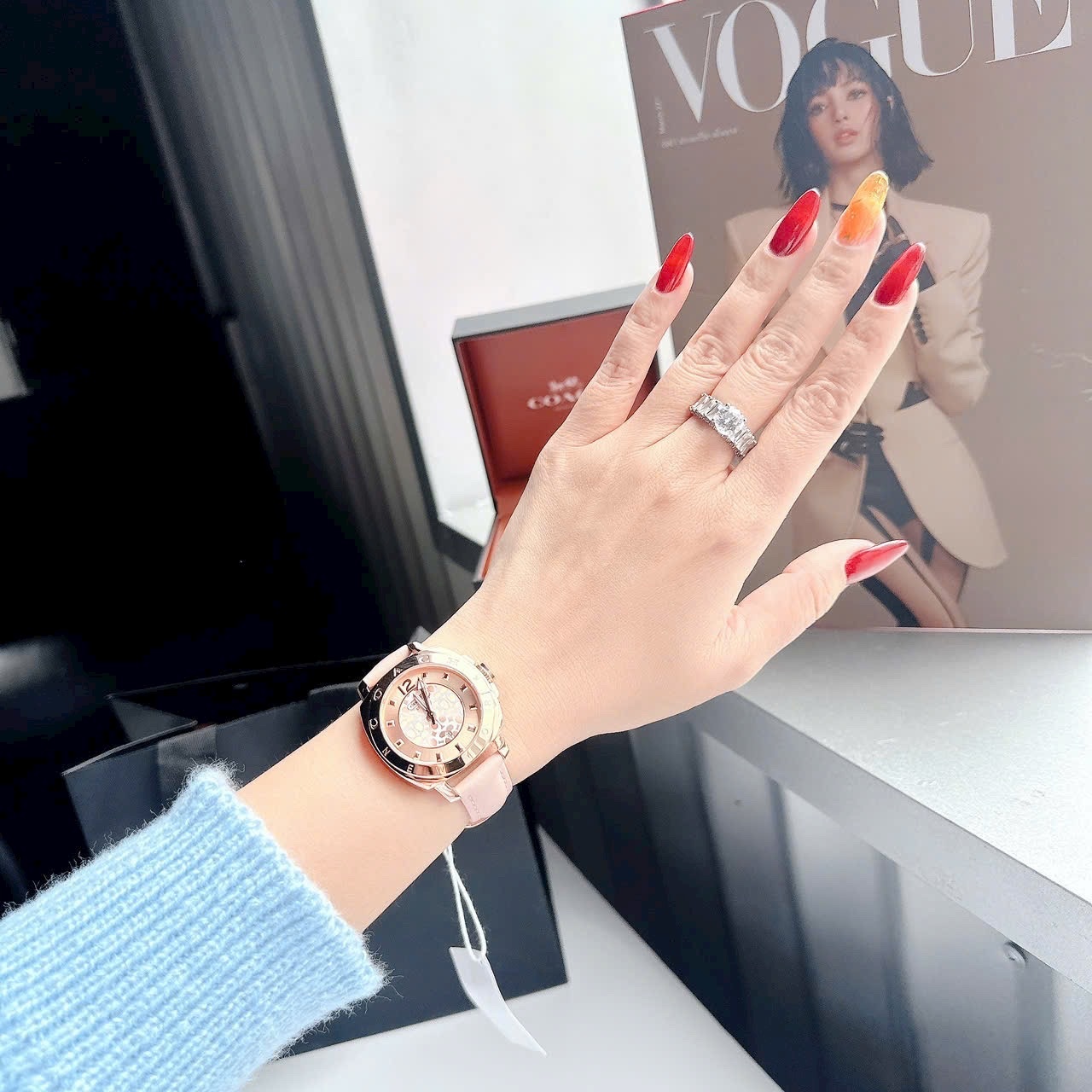 Đồng Hồ Coach New York |Nữ Giới |Rose Gold |Dây Da Hồng |Máy Pin (Quartz) |Size 36mm |donghogiatot.vn