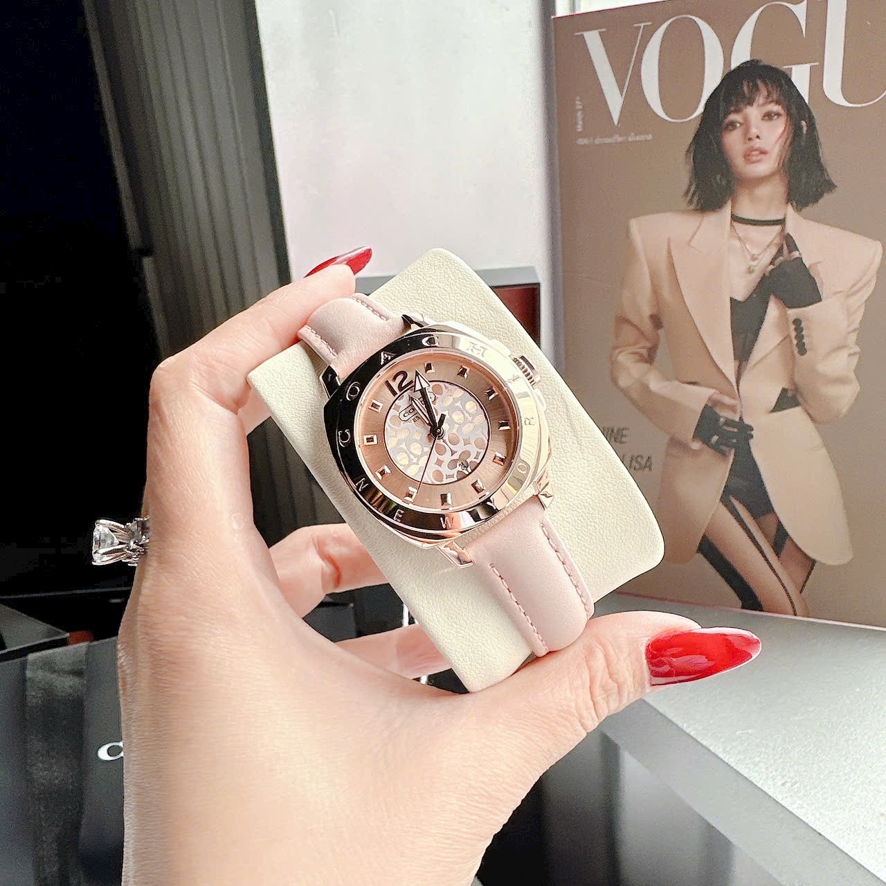 Đồng Hồ Coach New York |Nữ Giới |Rose Gold |Dây Da Hồng |Máy Pin (Quartz) |Size 36mm |donghogiatot.vn