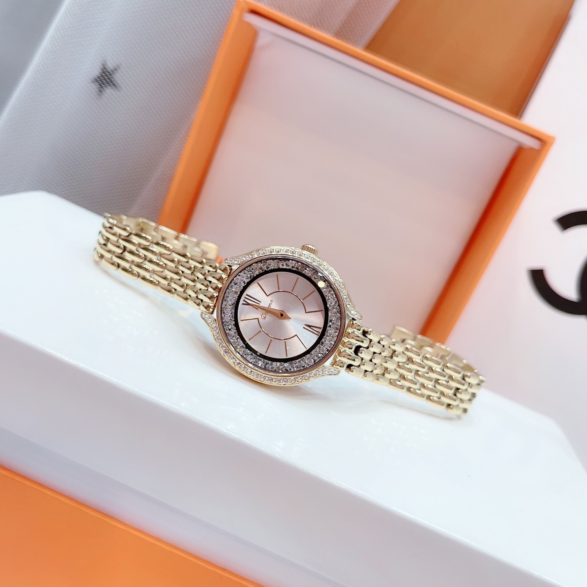 Đồng Hồ Davena Đính Đá Swarovski |Nữ Giới |Dây Kim Loại Vàng Gold |Máy Pin (Quartz) |Size 32mm |donghogiatot.vn