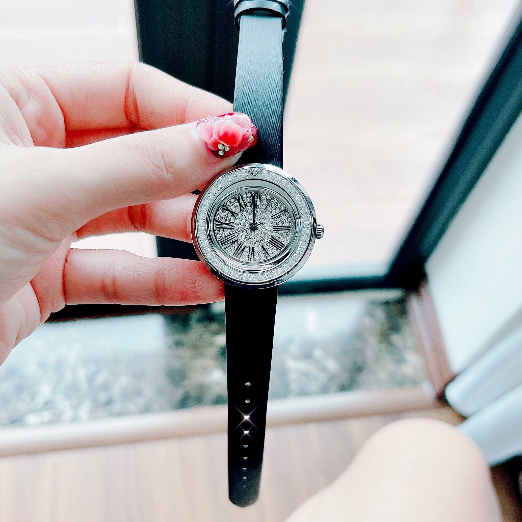 Đồng Hồ Davena Silver |Nữ Giới |Mặt Full Đá |Dây Da Đen |Máy Pin (Quartz) |Size 30mm |donghogiatot.vn