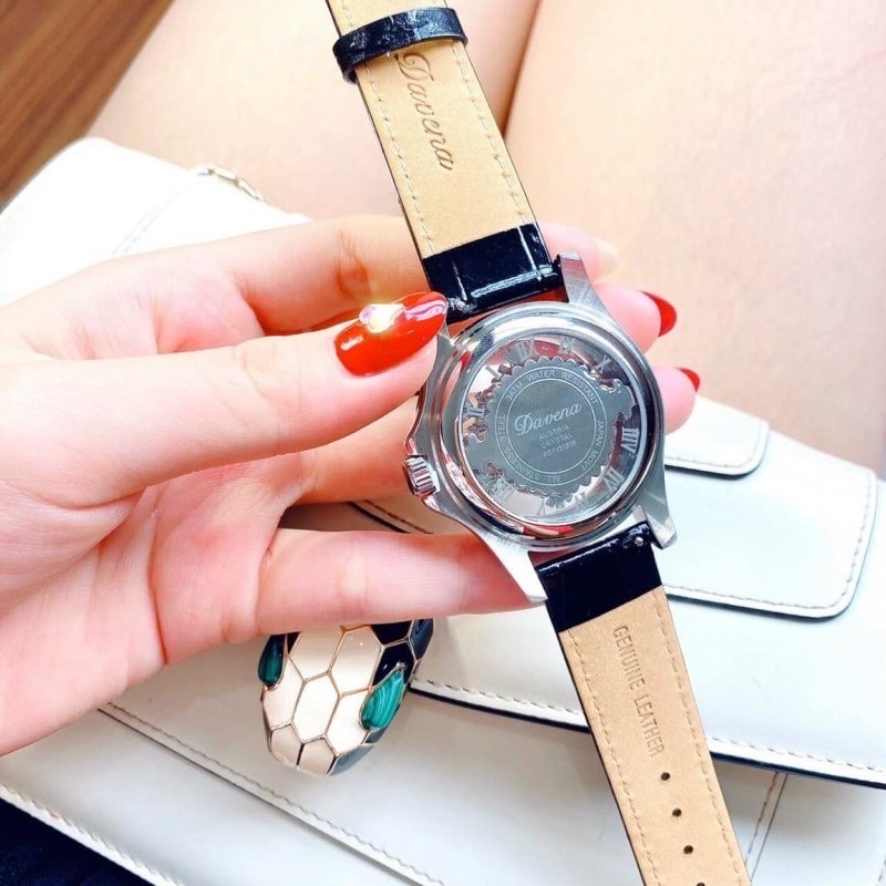 Đồng Hồ Davena Hoa Tuyết Xoay |Nữ Giới |Đính Đá Silver |Dây Da Đen |Máy Pin (Máy Quartz) |Size 39mm |donghogiatot.vn