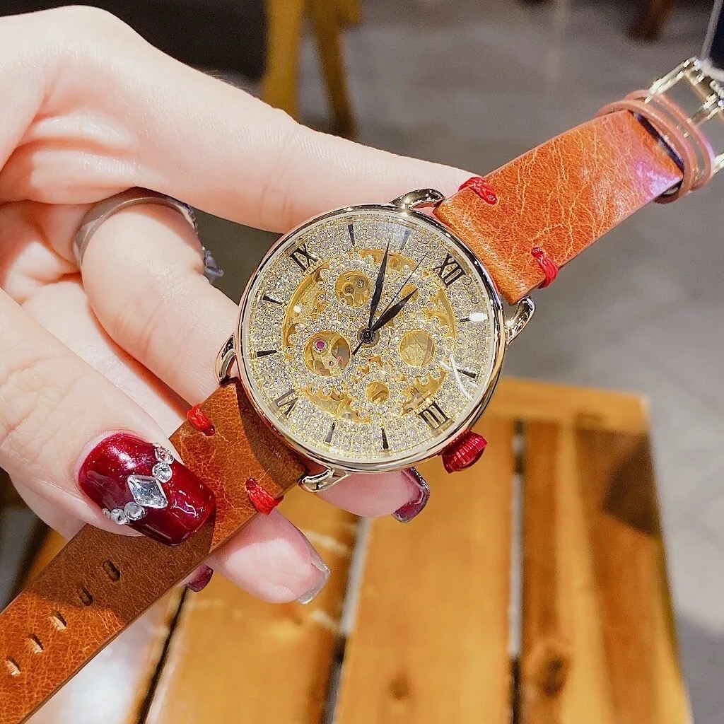 Đồng Hồ Davena Lộ Máy |Nữ Giới |Full Đá Vàng Gold |Dây Da Nâu |Máy Cơ (Automatic) |Size 38mm |donghogiatot.vn