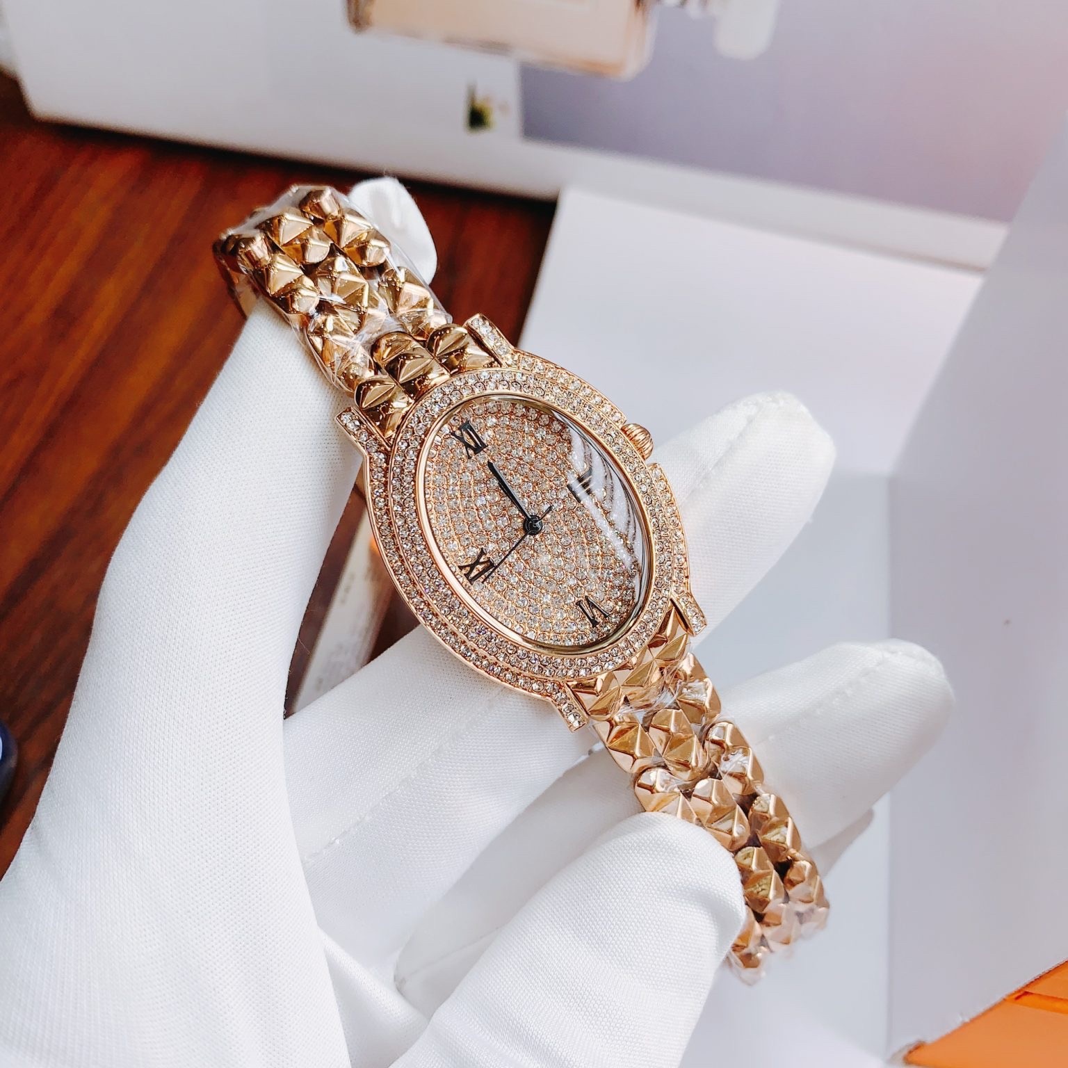 Đồng Hồ Davena Mặt Elip |Nữ Giới |Rose Gold |Full Đá |Dây Kim Loại |Máy Pin (Quartz) |Size 35mm |donghogiatot.vn