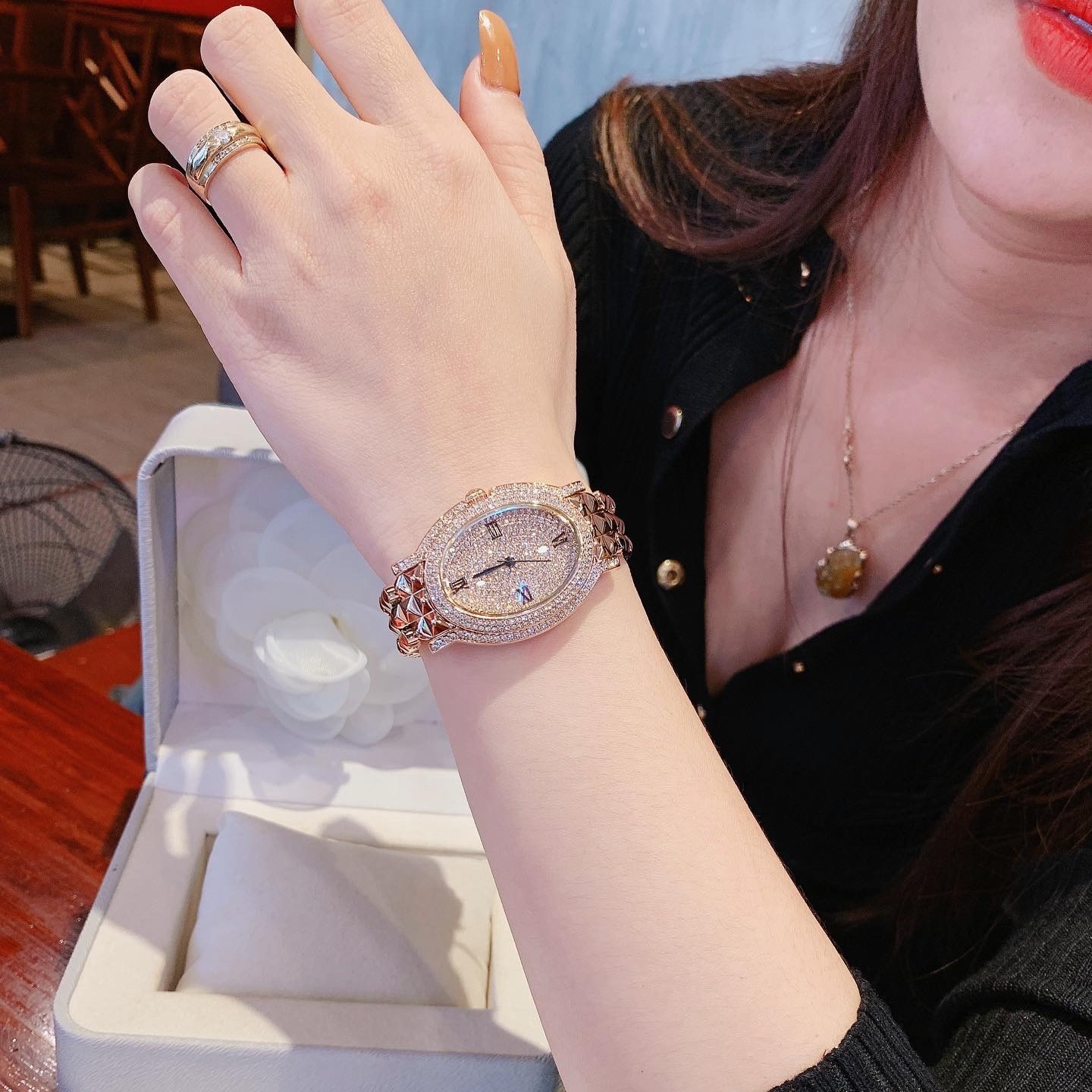 Đồng Hồ Davena Mặt Elip |Nữ Giới |Rose Gold |Full Đá |Dây Kim Loại |Máy Pin (Quartz) |Size 35mm |donghogiatot.vn