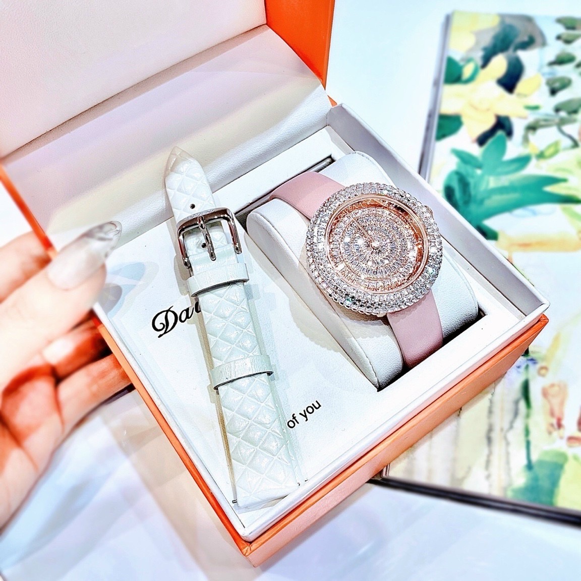 Đồng Hồ Davena Mặt Xoay |Nữ Giới |Full Đá Rose Gold |Dây Da Hồng |Máy Pin (Quartz) |Size 39mm |donghogiatot.vn