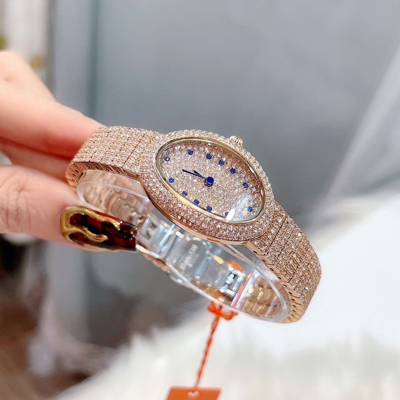Đồng Hồ Davena Mặt Oval |Nữ Giới |Đính Đá Xanh |Vòng Tay Rose Gold |Máy Pin (Quartz) |Size 28mm |donghogiatot.vn