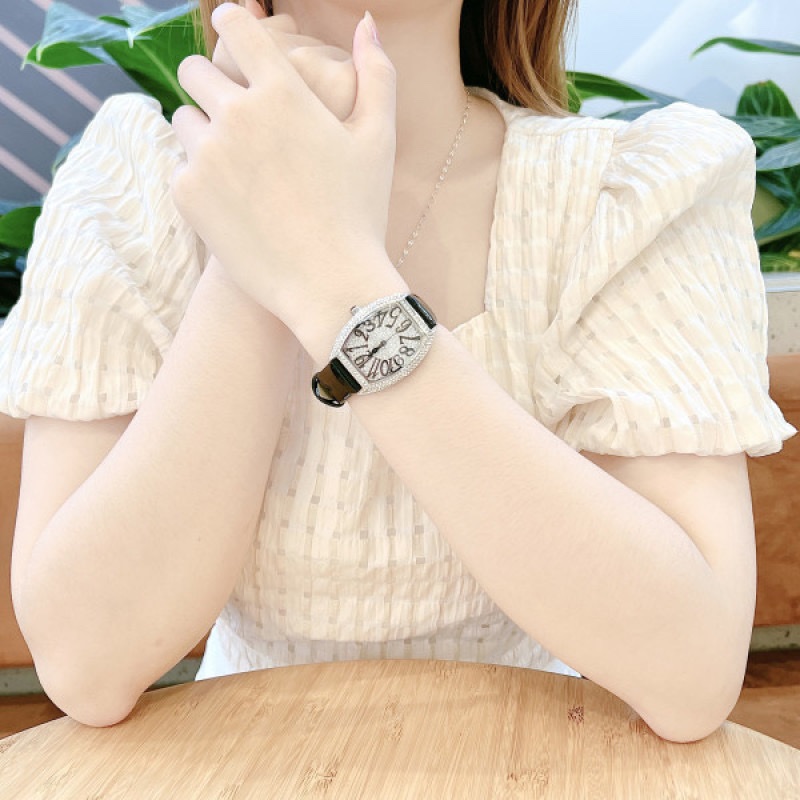 Đồng Hồ Davena Mặt Oval |Nữ Giới |Silver |Full Đá Swarovski |Dây Da Đen |Máy Pin (Quartz) |Size 32x36mm |donghogiatot.vn