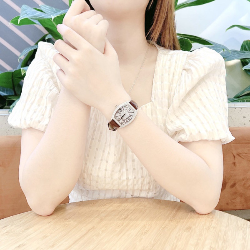 Đồng Hồ Davena Mặt Oval |Nữ Giới |Silver |Full Đá Swarovski |Dây Da Nâu |Máy Pin (Quartz) |Size 32x36mm |donghogiatot.vn