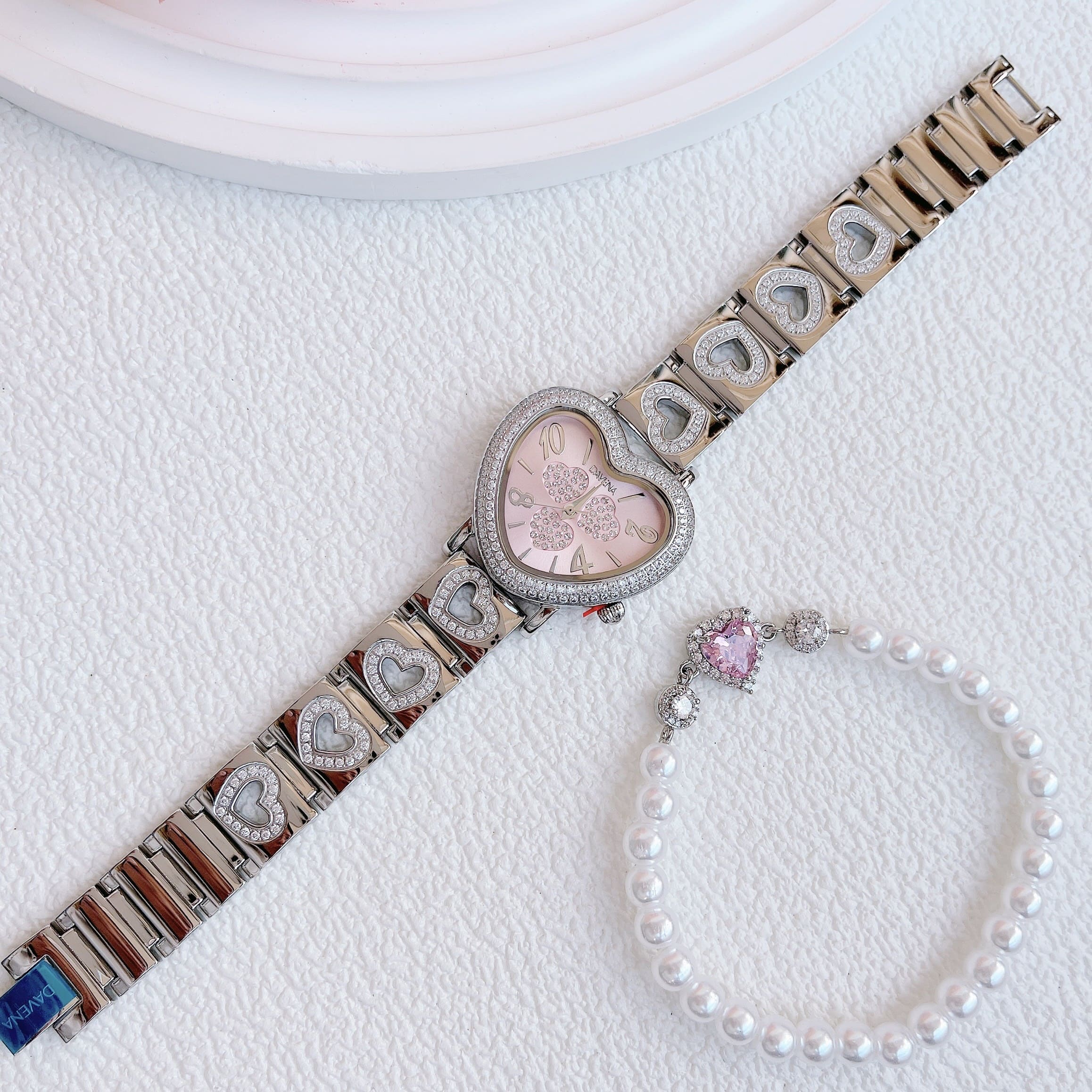 Đồng Hồ Davena Mặt Trái Tim Hồng |Nữ Giới |Silver |Dây Kim Loại |Máy Pin (Quartz) |Size 34mm |donghogiatot.vn