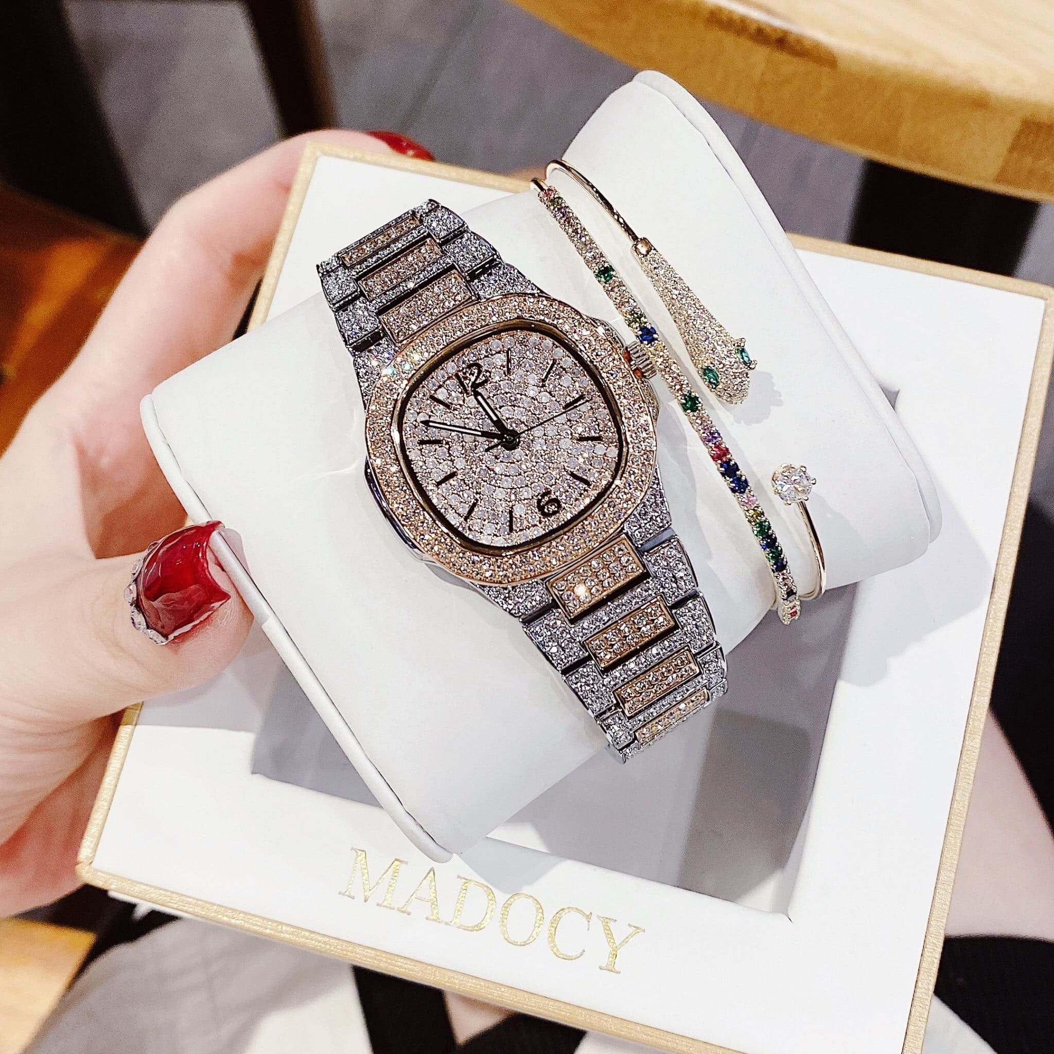 Đồng Hồ Davena Mặt Vuông |Nữ Giới |Full Đá |Dây Kim Loại Demi Rose |Máy Pin (Quartz) |Size 32mm |donghogiatot.vn