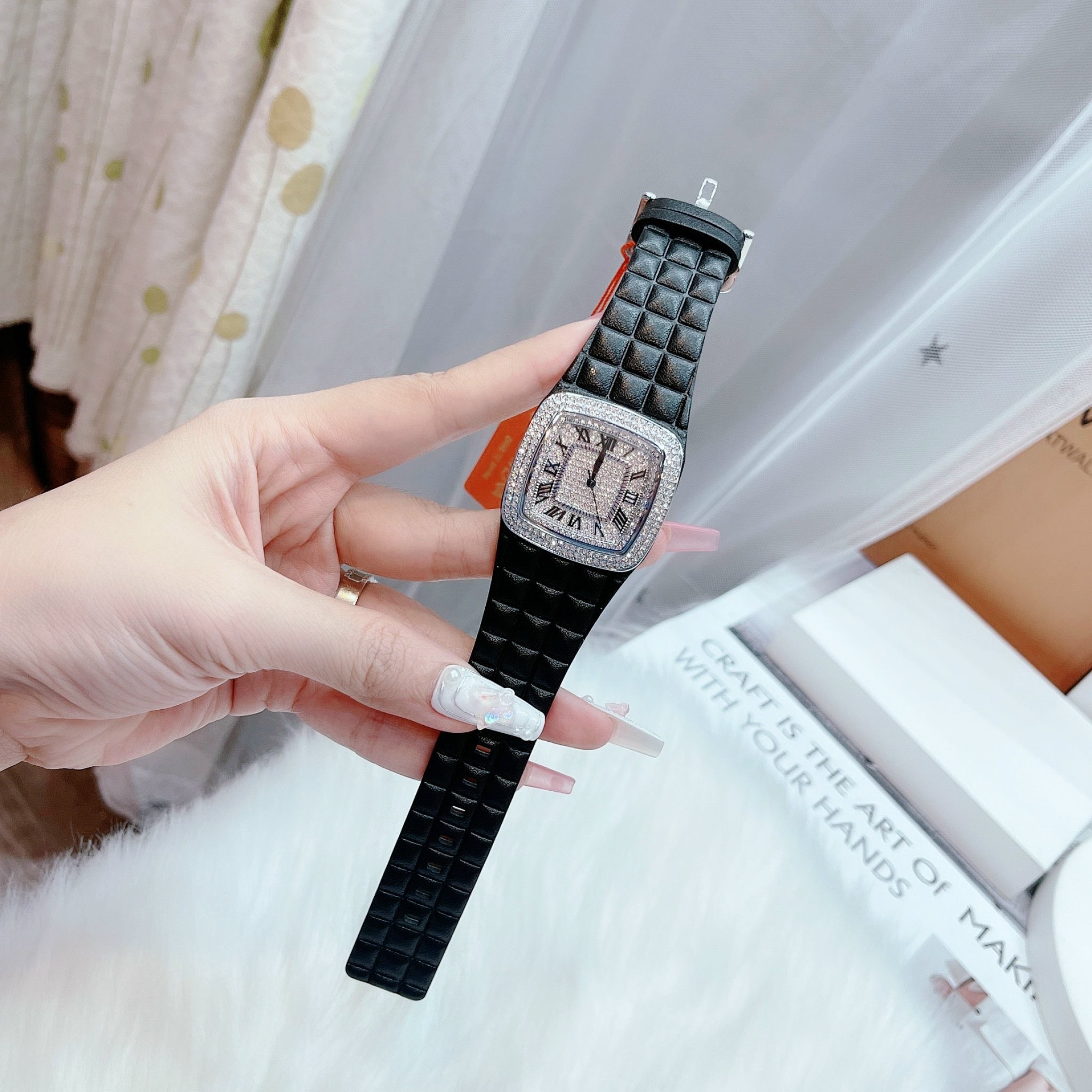 Đồng Hồ Davena Mặt Vuông |Nữ Giới |Silver |Full Đá |Dây Da Đen |Máy Pin (Quartz) |Size 36mm |donghogiatot.vn