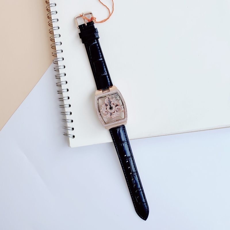 Đồng Hồ Davena Trăng Sao Xoay |Nữ Giới |Mặt Rose Gold |Dây Da Đen |Máy Pin (Quartz) |Size 32x44mm |donghogiatot.vn