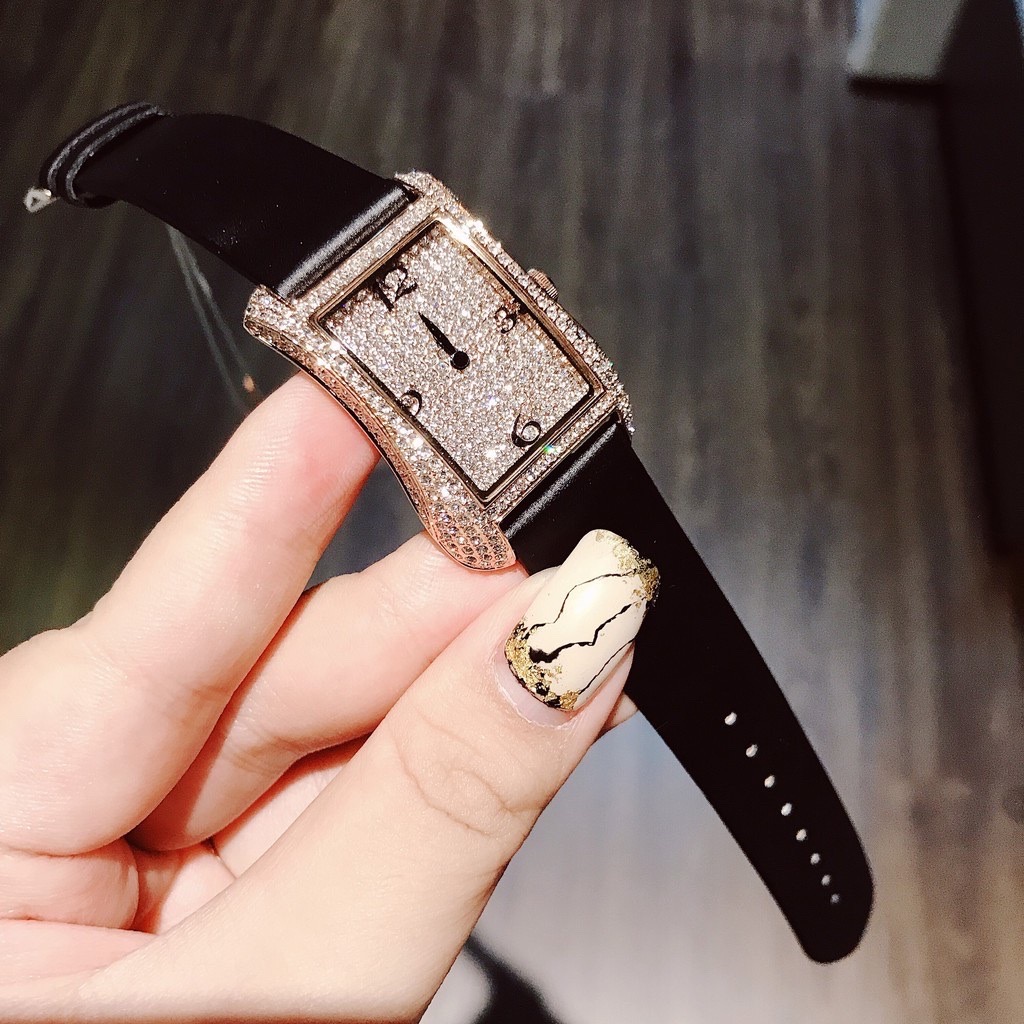 Đồng Hồ Davena Tựa Hermes |Nữ Giới |Full Đá Rose Gold |Dây Da Đen |Máy Pin (Máy Quartz) |Size 28x40mm |donghogiatot.vn