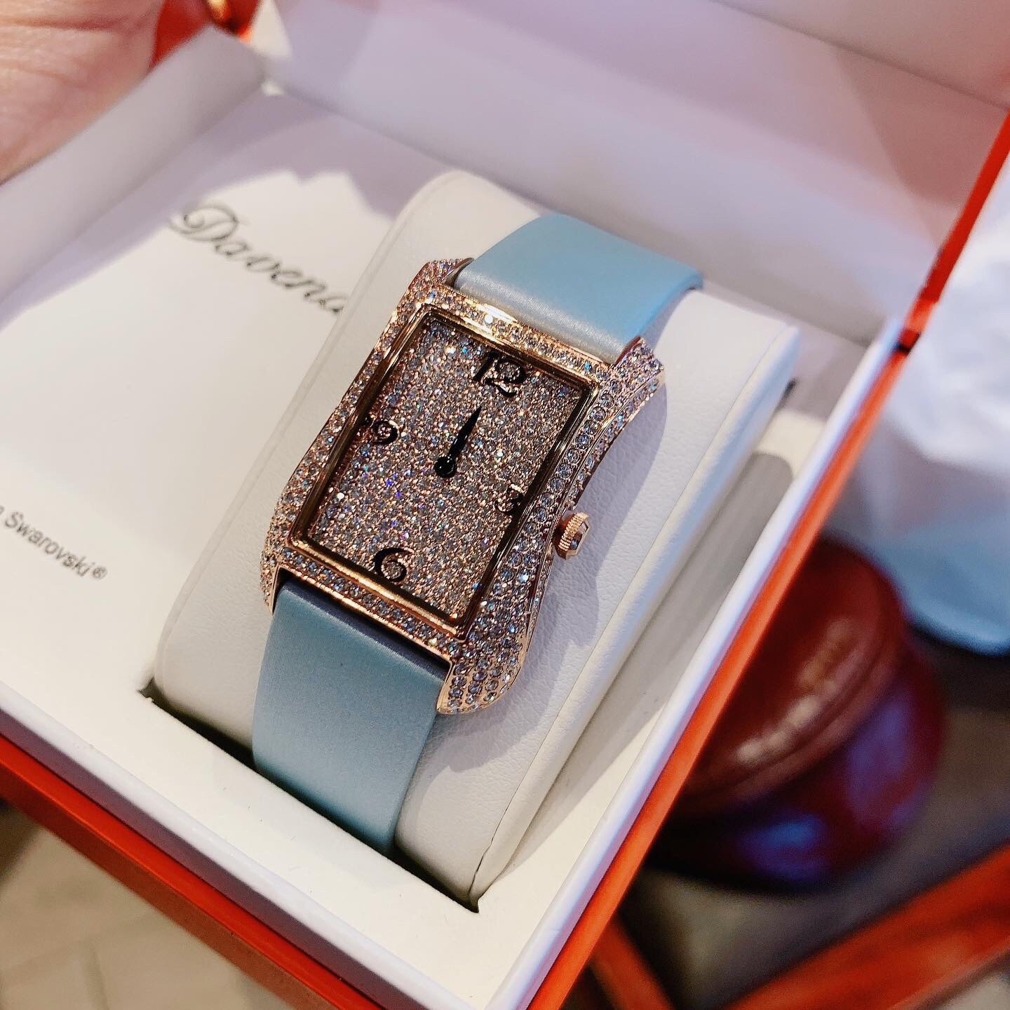 Đồng Hồ Davena Tựa Hermes |Nữ Giới |Full Đá Rose Gold |Dây Da Xanh |Máy Pin (Máy Quartz) |Size 28x40mm |donghogiatot.vn